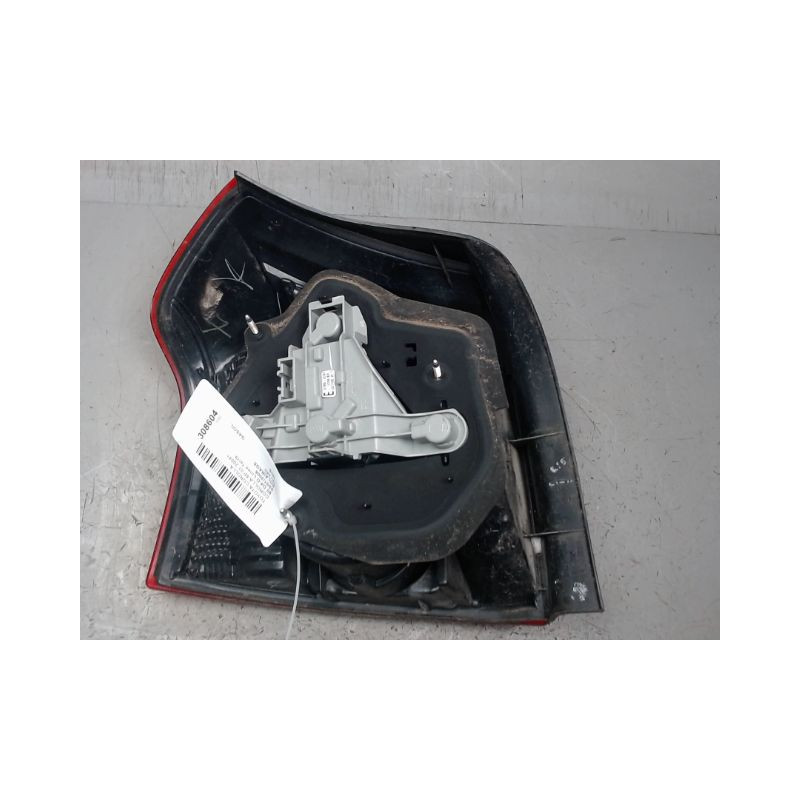 FEU ARRIERE DROIT TOYOTA COROLLA 2004-