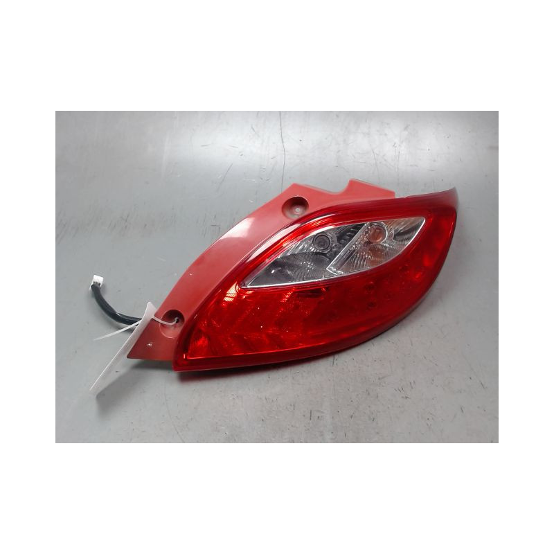 FEU ARRIERE DROIT MAZDA MAZDA 2