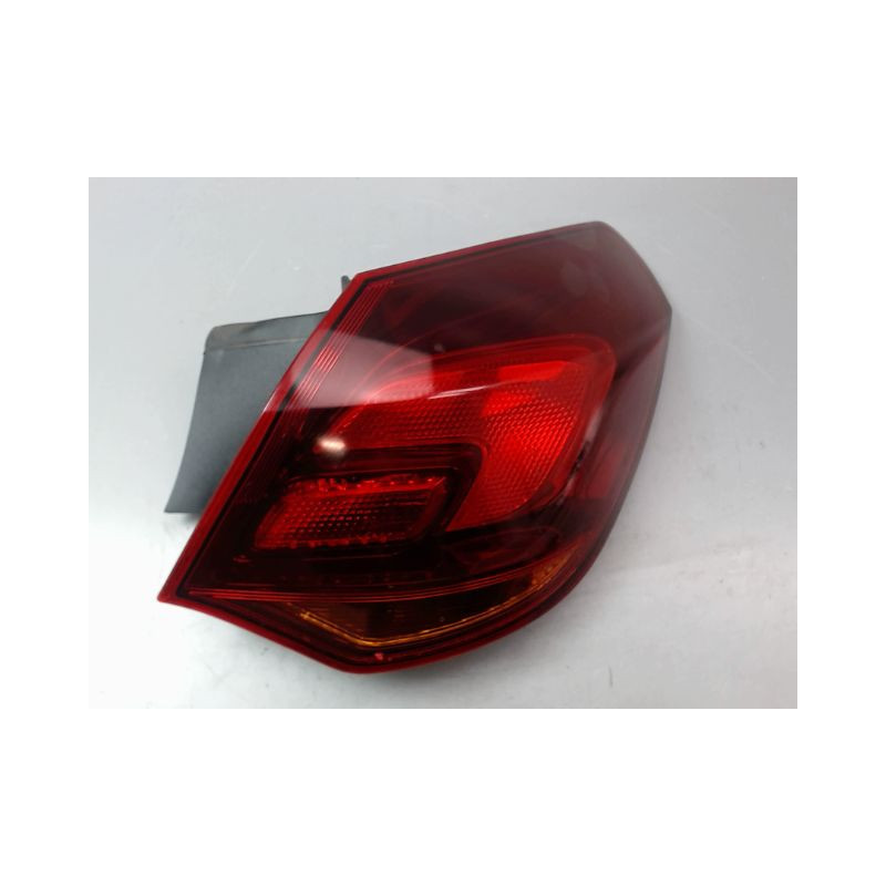 FEU ARRIERE DROIT OPEL ASTRA 2004-