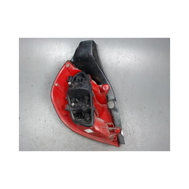 FEU ARRIERE DROIT RENAULT CLIO III 2005-