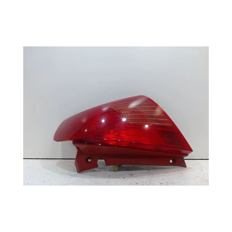 FEU ARRIERE DROIT SUZUKI SWIFT
