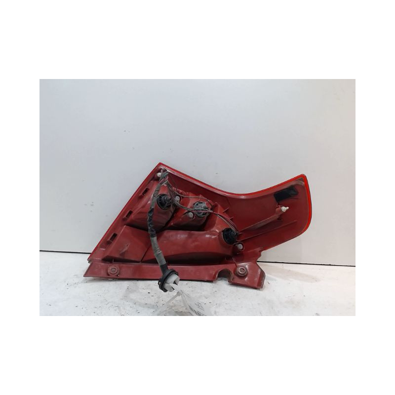 FEU ARRIERE DROIT SUZUKI SWIFT