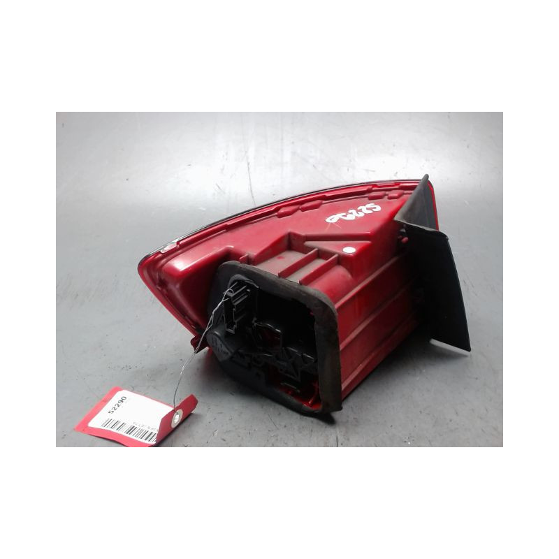 FEU ARRIERE DROIT VOLKSWAGEN JETTA 4
