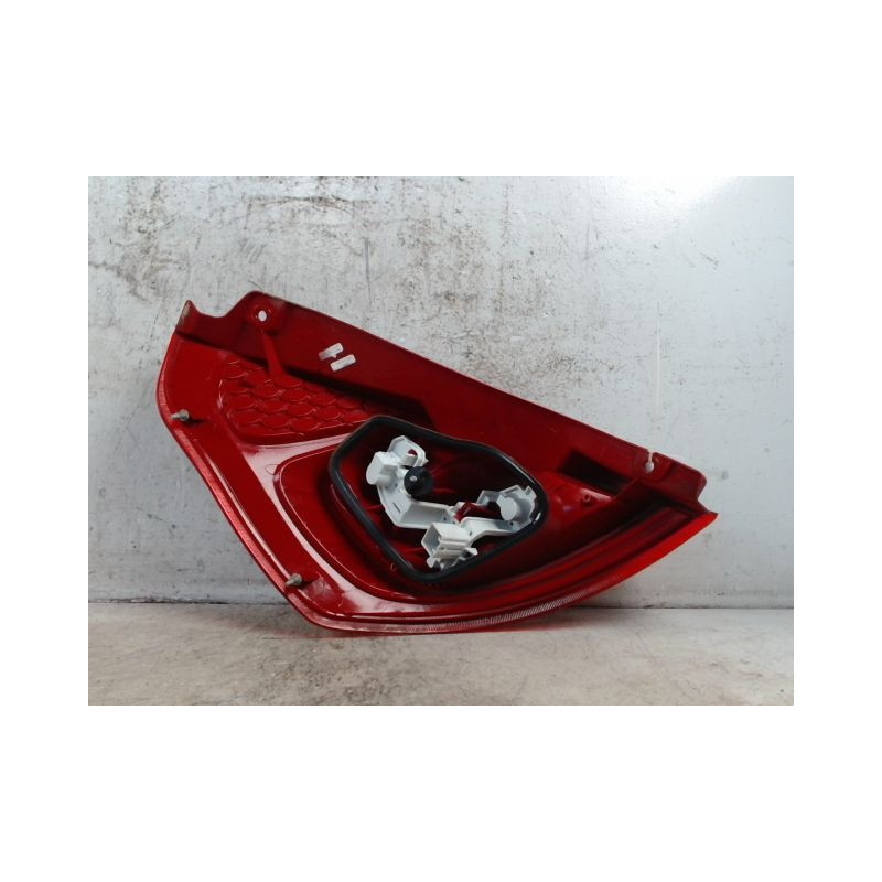 FEU ARRIERE DROIT FORD FIESTA 2005-