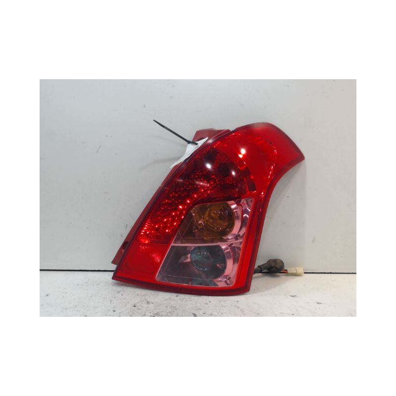 FEU ARRIERE DROIT SUZUKI SWIFT