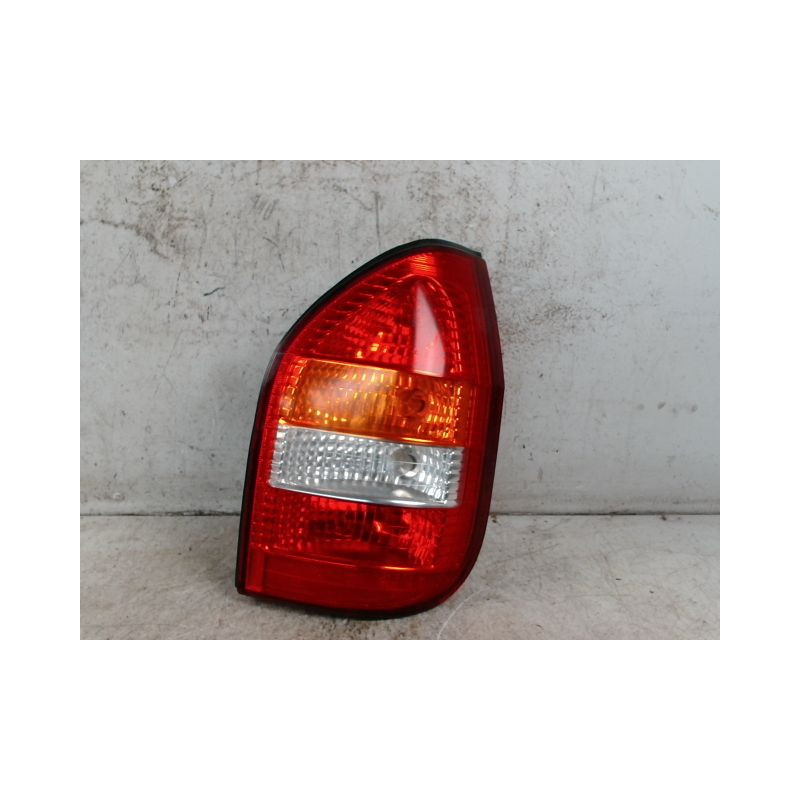 FEU ARRIERE DROIT OPEL ZAFIRA