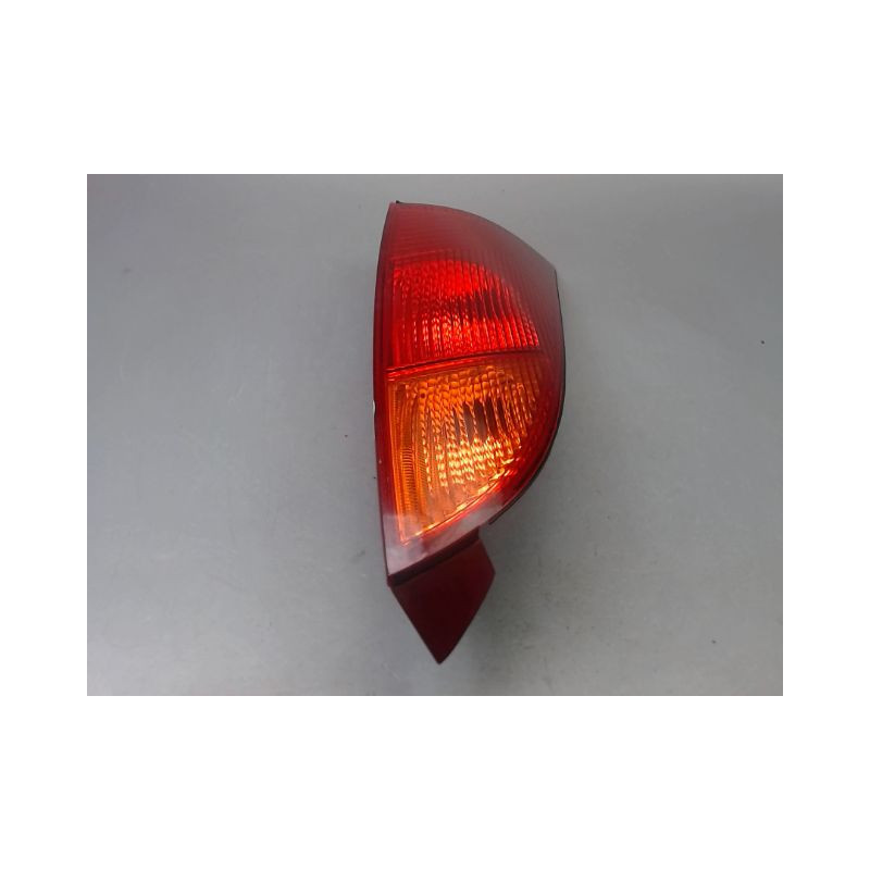 FEU ARRIERE DROIT FORD FOCUS I 1998-2004