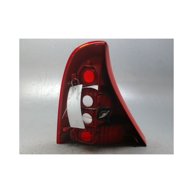 FEU ARRIERE DROIT RENAULT CLIO II PH.2 01-06