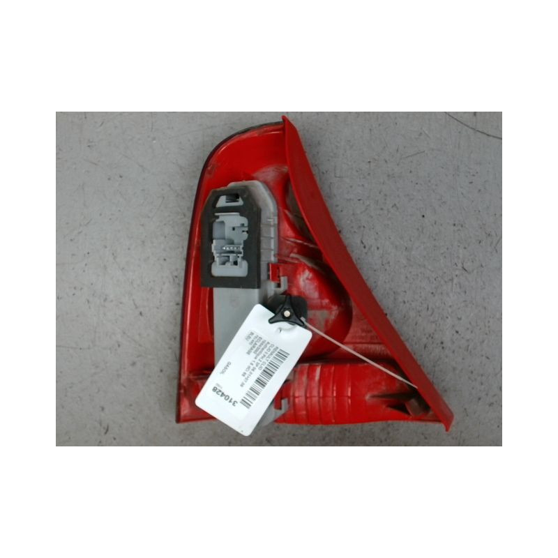 FEU ARRIERE DROIT RENAULT CLIO II PH.2 01-06
