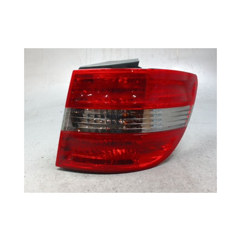 FEU ARRIERE DROIT MERCEDES CLASSE B 2008-