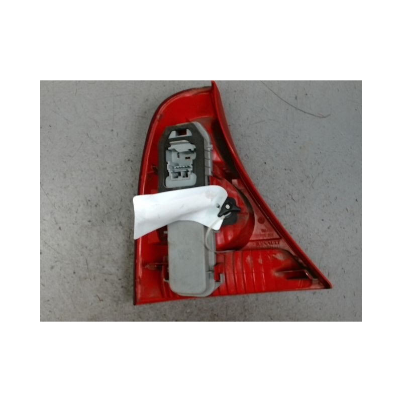 FEU ARRIERE DROIT RENAULT CLIO II PH.2 01-06