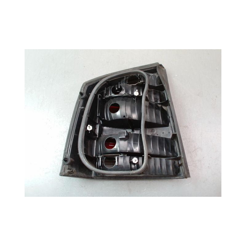 FEU ARRIERE DROIT OPEL VECTRA GTS III Phase 1 (C) 2002-2005