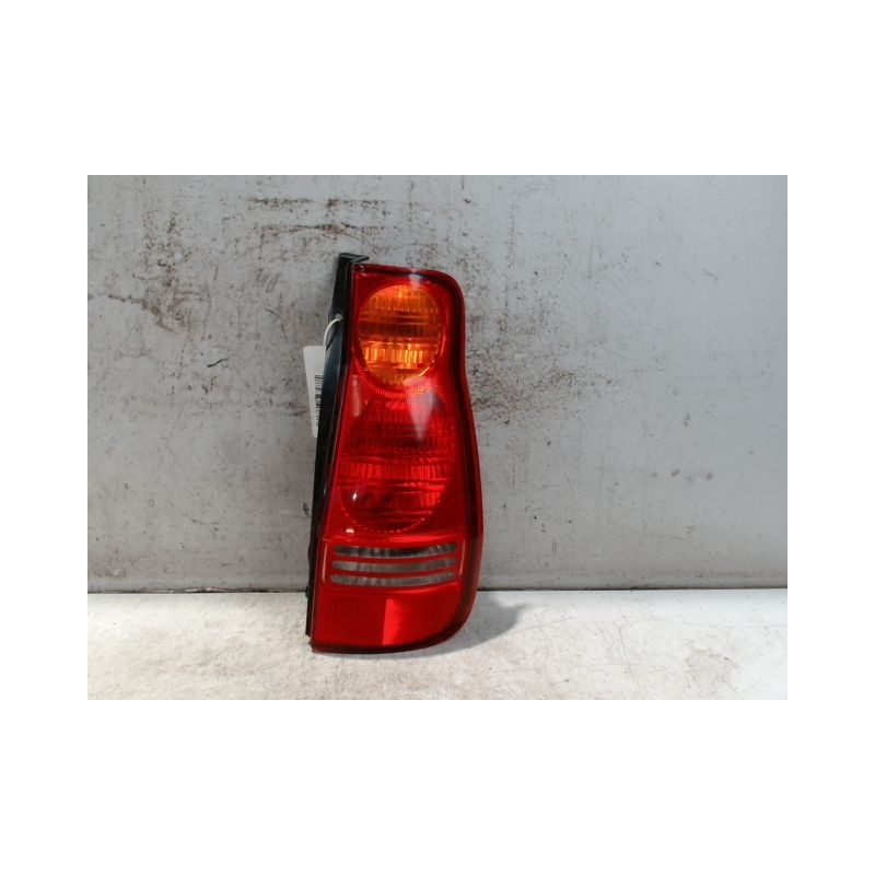 FEU ARRIERE DROIT HYUNDAI MATRIX PH2 -05