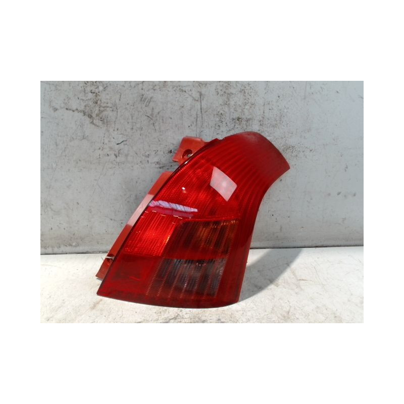 FEU ARRIERE DROIT SUZUKI SWIFT