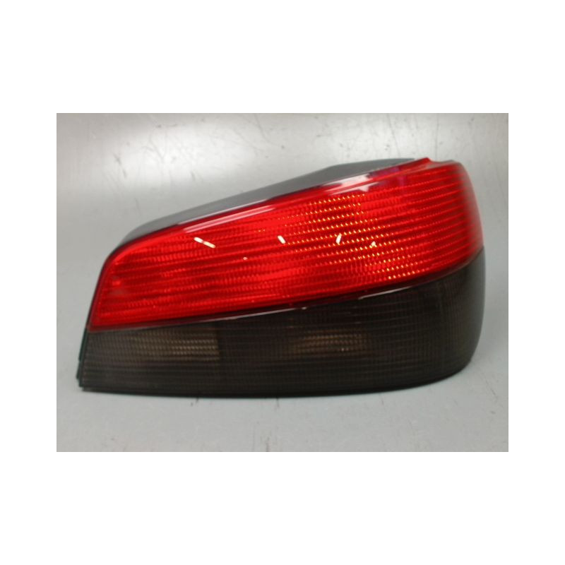 FEU ARRIERE DROIT PEUGEOT 306 97-2001