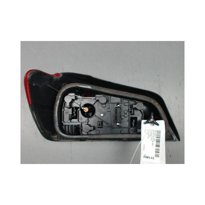 FEU ARRIERE DROIT PEUGEOT 306 97-2001