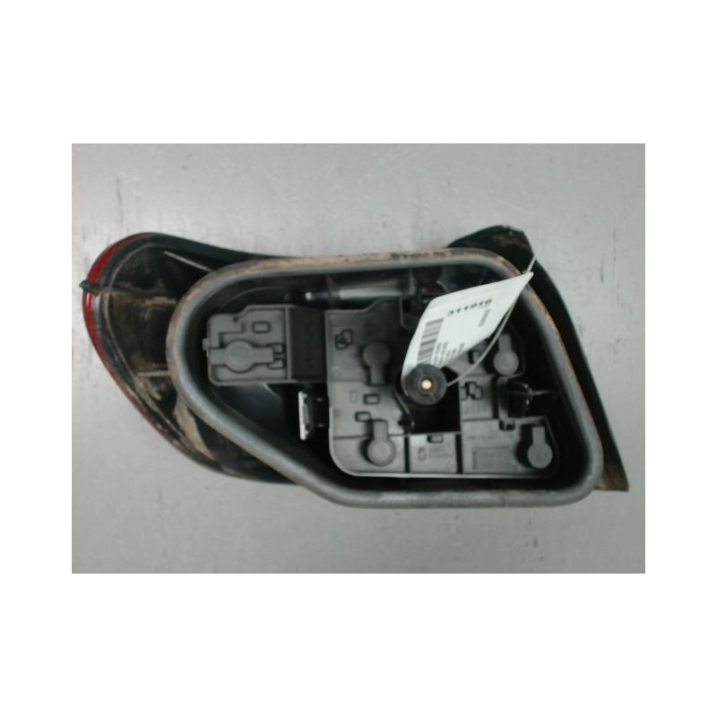 FEU ARRIERE DROIT CITROEN XSARA -2000