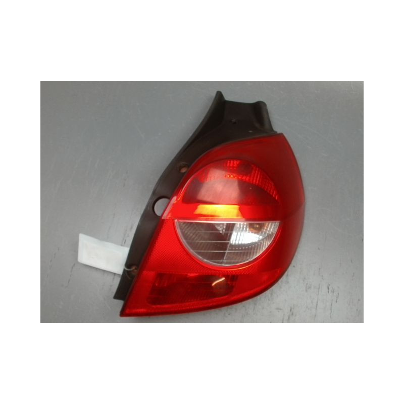 FEU ARRIERE DROIT RENAULT CLIO III 2005-