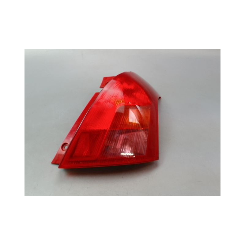 FEU ARRIERE DROIT SUZUKI SWIFT III 2005-2011