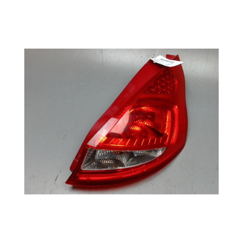FEU ARRIERE DROIT FORD FIESTA