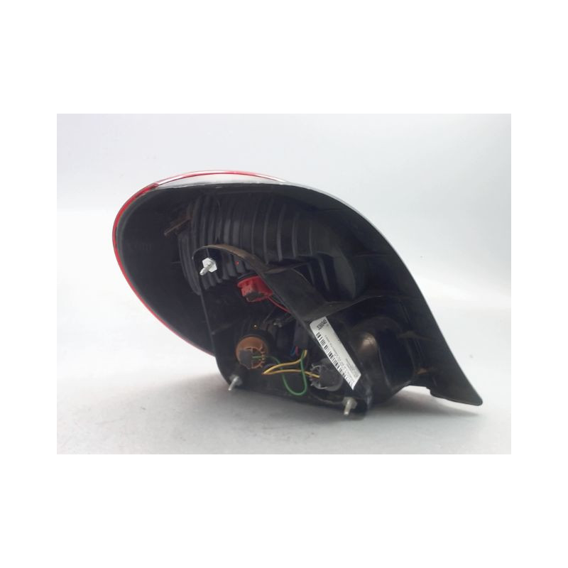 FEU ARRIERE DROIT TOYOTA COROLLA 2000-2001