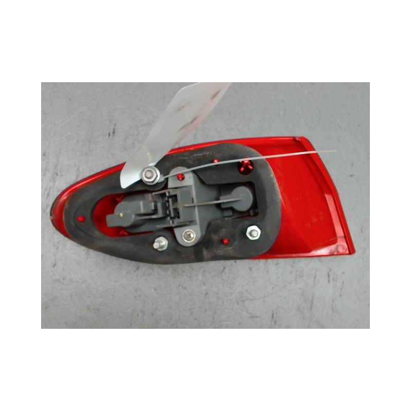 FEU ARRIERE DROIT ALFA ROMEO 147 5P