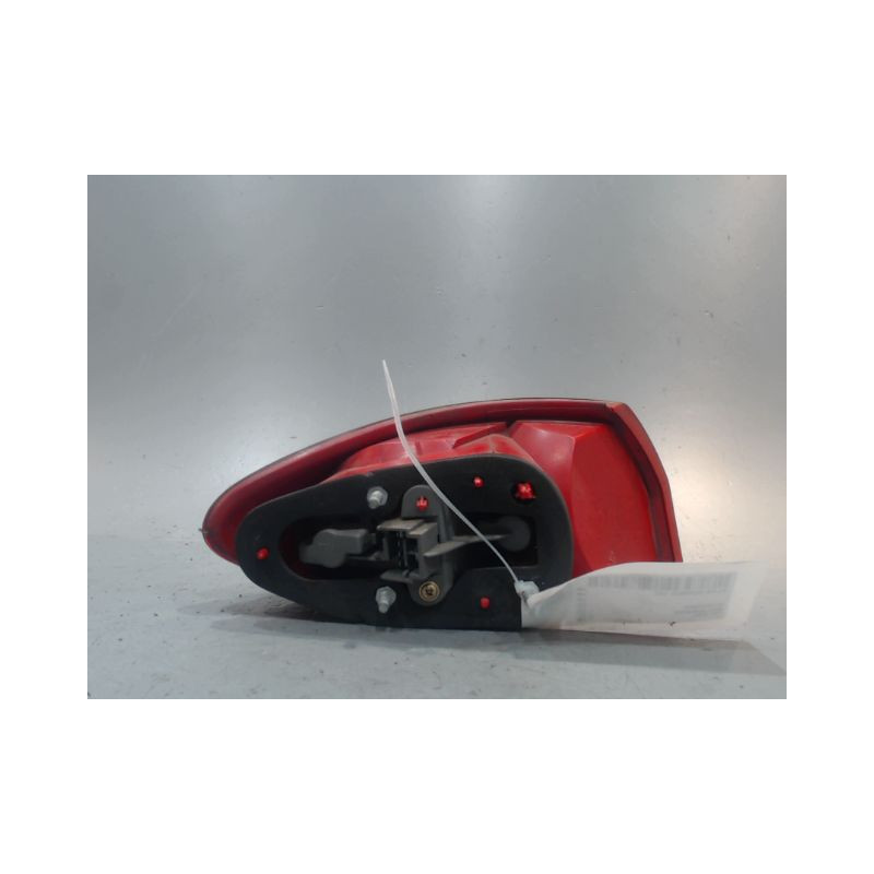 FEU ARRIERE DROIT ALFA ROMEO 147