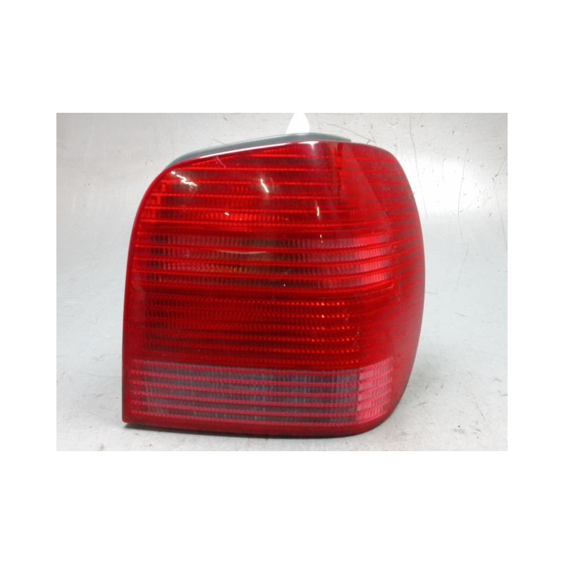 FEU ARRIERE DROIT VOLKSWAGEN POLO 99-2001