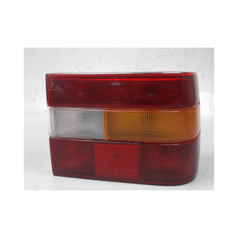 FEU ARRIERE DROIT VOLVO 850 -93