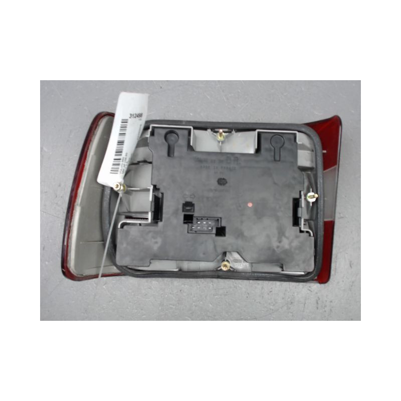 FEU ARRIERE DROIT VOLVO 850 -93