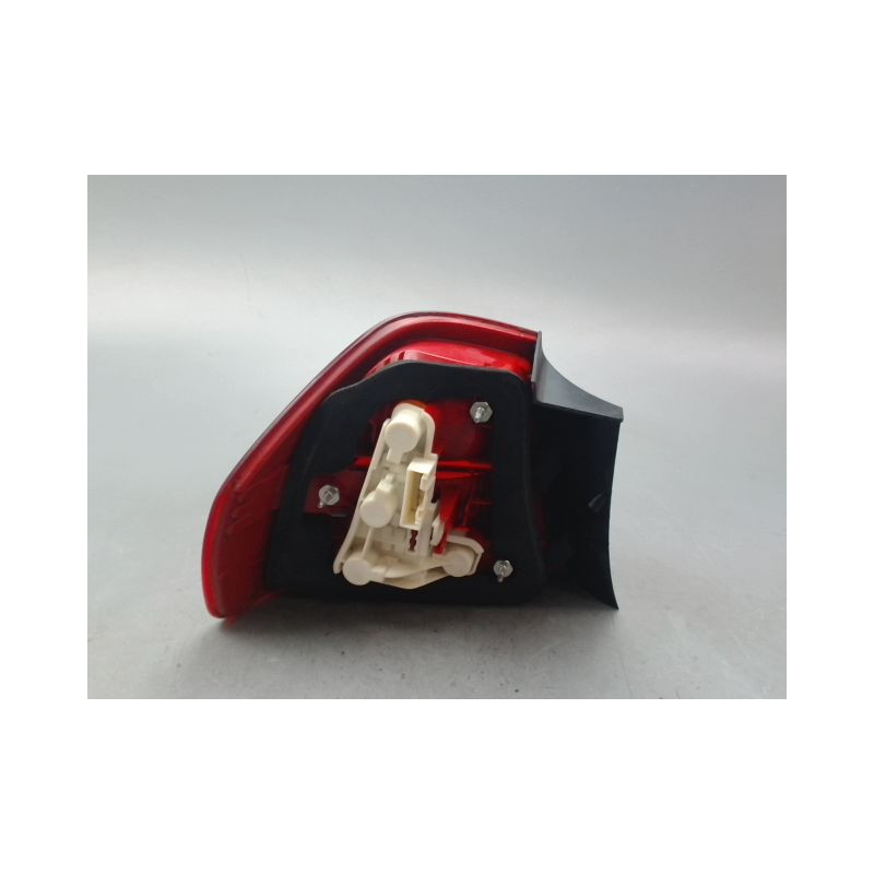 FEU ARRIERE DROIT BMW SERIE 3 BERL. V Phase 1 (E90) 2005-2008