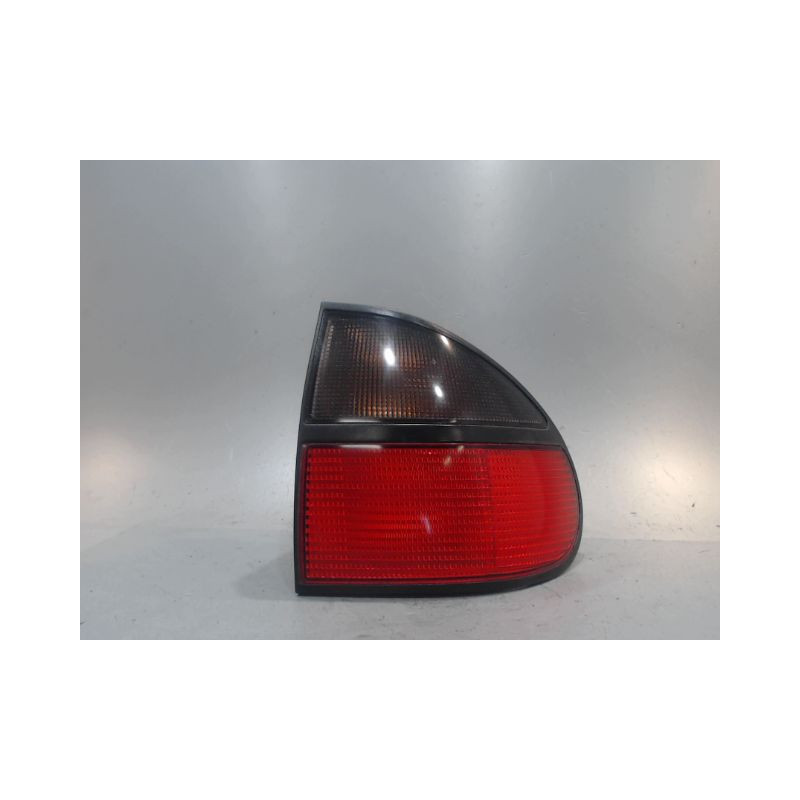 FEU ARRIERE DROIT RENAULT LAGUNA