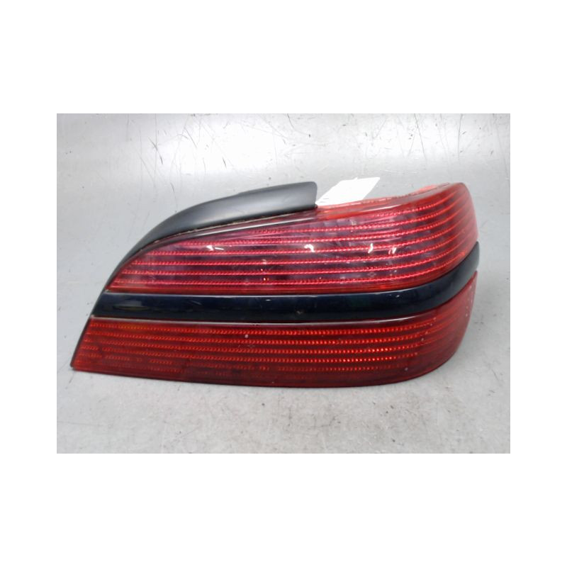 FEU ARRIERE DROIT PEUGEOT 406 99-04