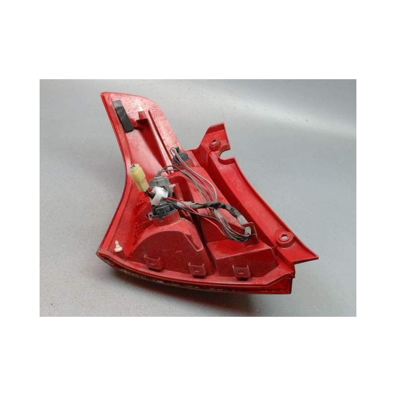 FEU ARRIERE DROIT SUZUKI SWIFT III 2005-2011