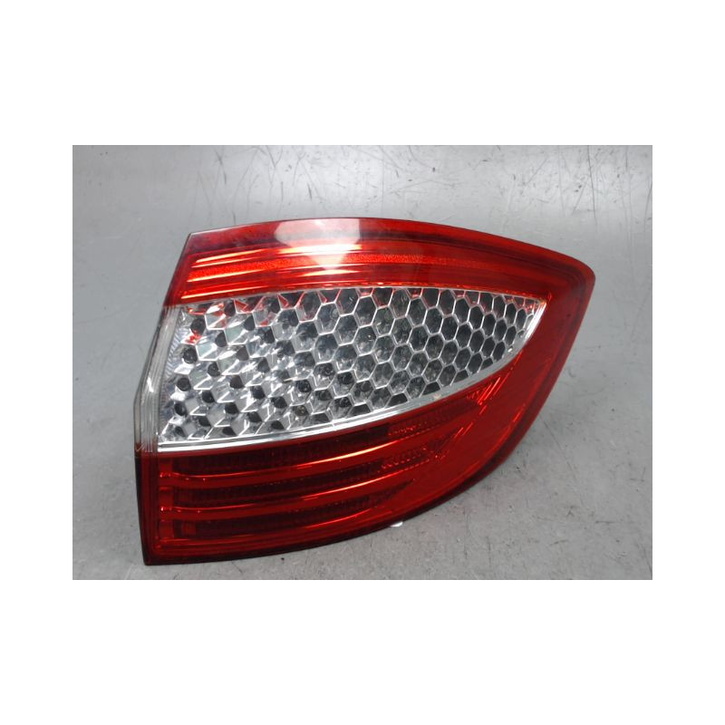 FEU ARRIERE DROIT FORD MONDEO SW 2007-