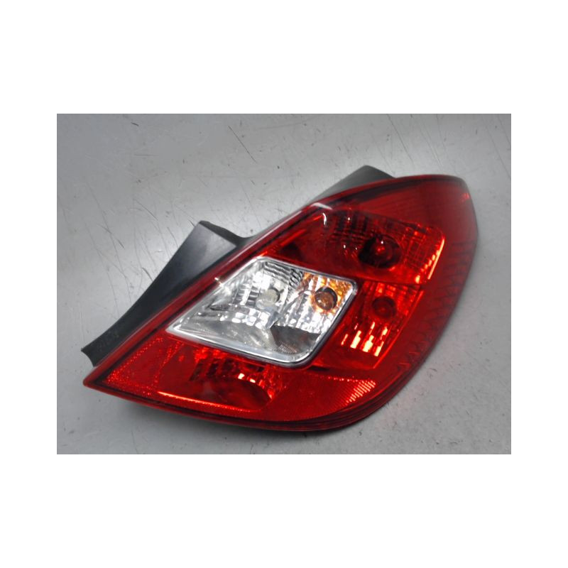 FEU ARRIERE DROIT OPEL CORSA 2010-