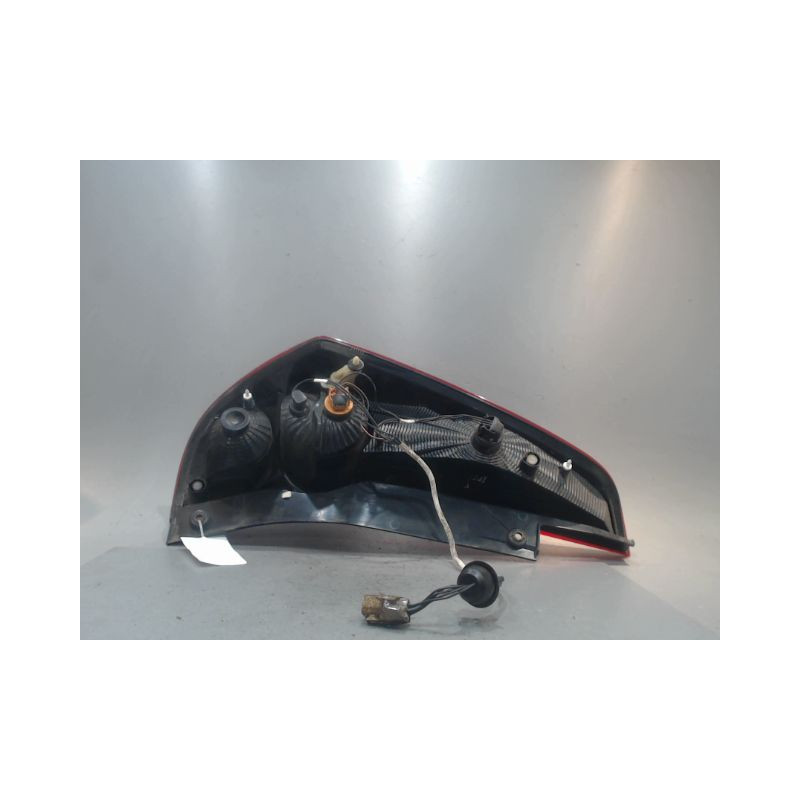 FEU ARRIERE DROIT OPEL AGILA