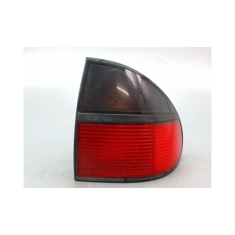 FEU ARRIERE DROIT RENAULT LAGUNA I Phase 1 1994-1998