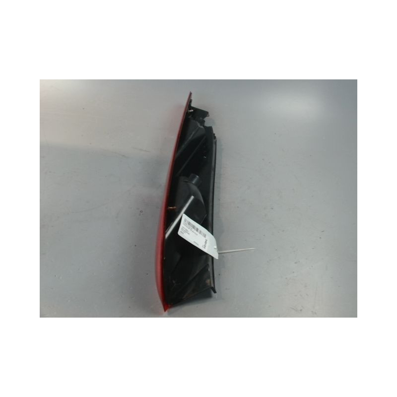 FEU ARRIERE DROIT FORD FOCUS 04-07