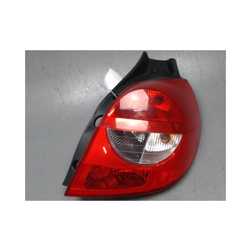 FEU ARRIERE DROIT RENAULT CLIO III 2005-