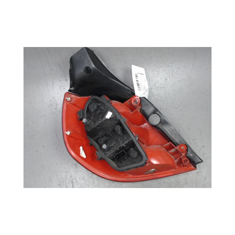 FEU ARRIERE DROIT RENAULT CLIO III 2005-
