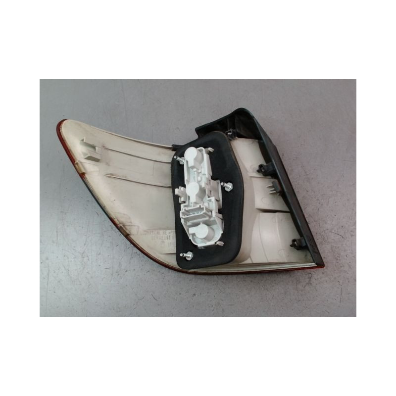 FEU ARRIERE DROIT MERCEDES CLASSE B 2008-