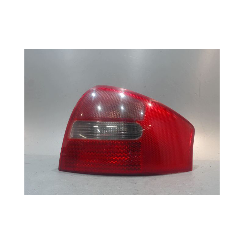 FEU ARRIERE DROIT AUDI A6