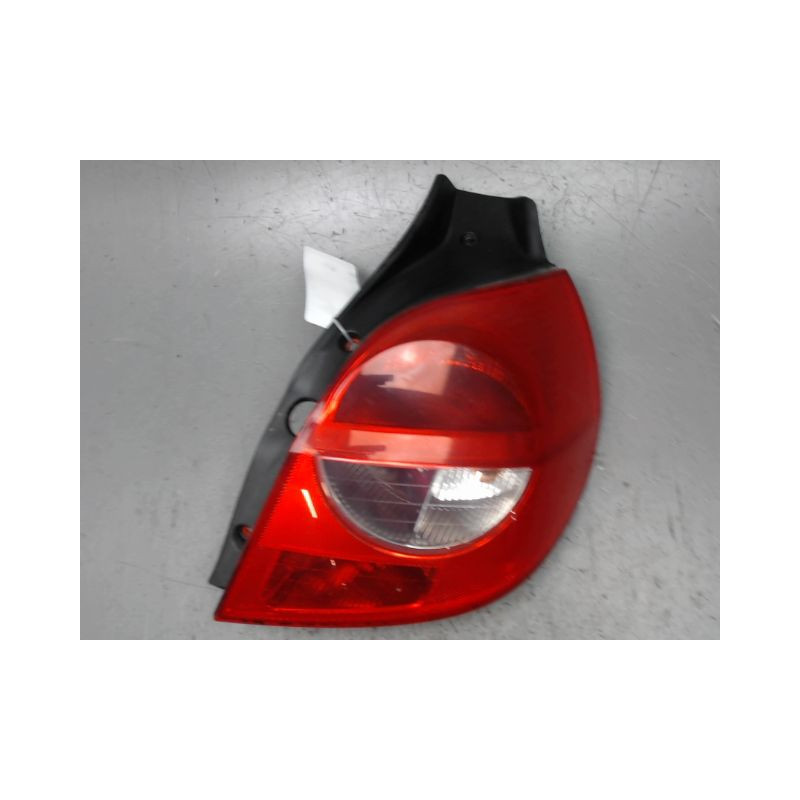 FEU ARRIERE DROIT RENAULT CLIO III 2005-