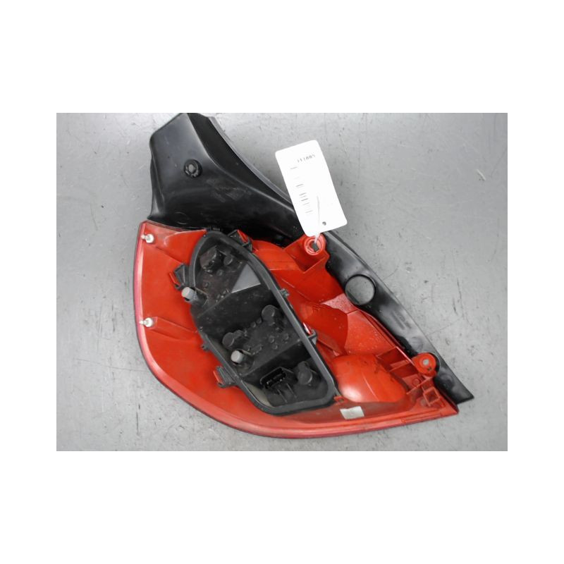 FEU ARRIERE DROIT RENAULT CLIO III 2005-