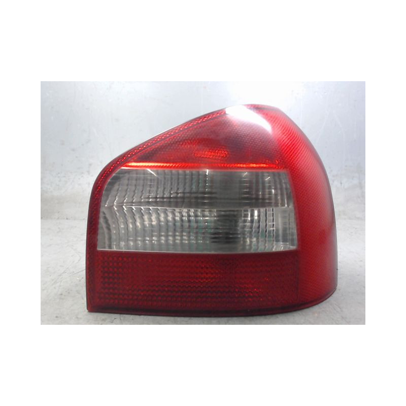 FEU ARRIERE DROIT AUDI A3 2000-2003