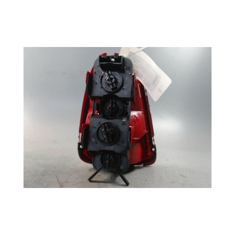 FEU ARRIERE DROIT MINI MINI 2006-