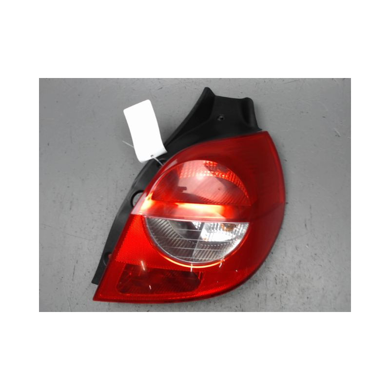 FEU ARRIERE DROIT RENAULT CLIO III 2005-