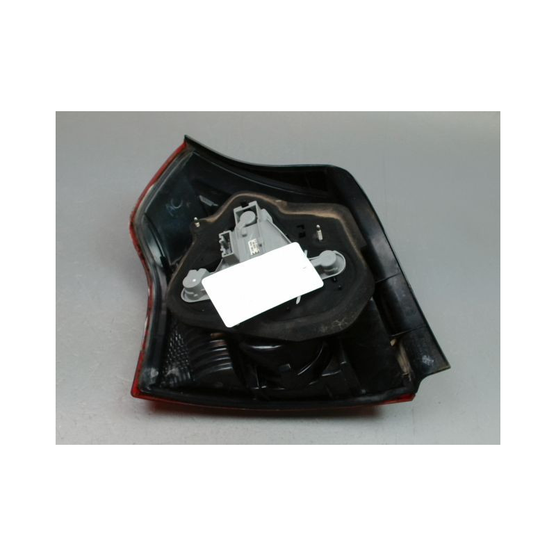 FEU ARRIERE DROIT TOYOTA COROLLA 2004-