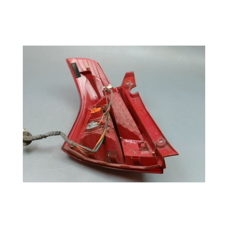 FEU ARRIERE DROIT SUZUKI SWIFT III 2005-2011
